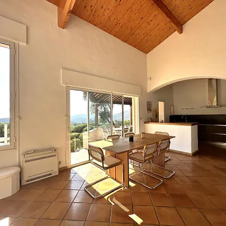 Villa Lougabie Pour 8 Personnes, Vue Et Piscine Sur Le Domaine De Valcros A La Londe-les Maures *